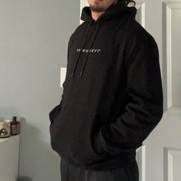 H&M hoodie - Picture 1 of 3